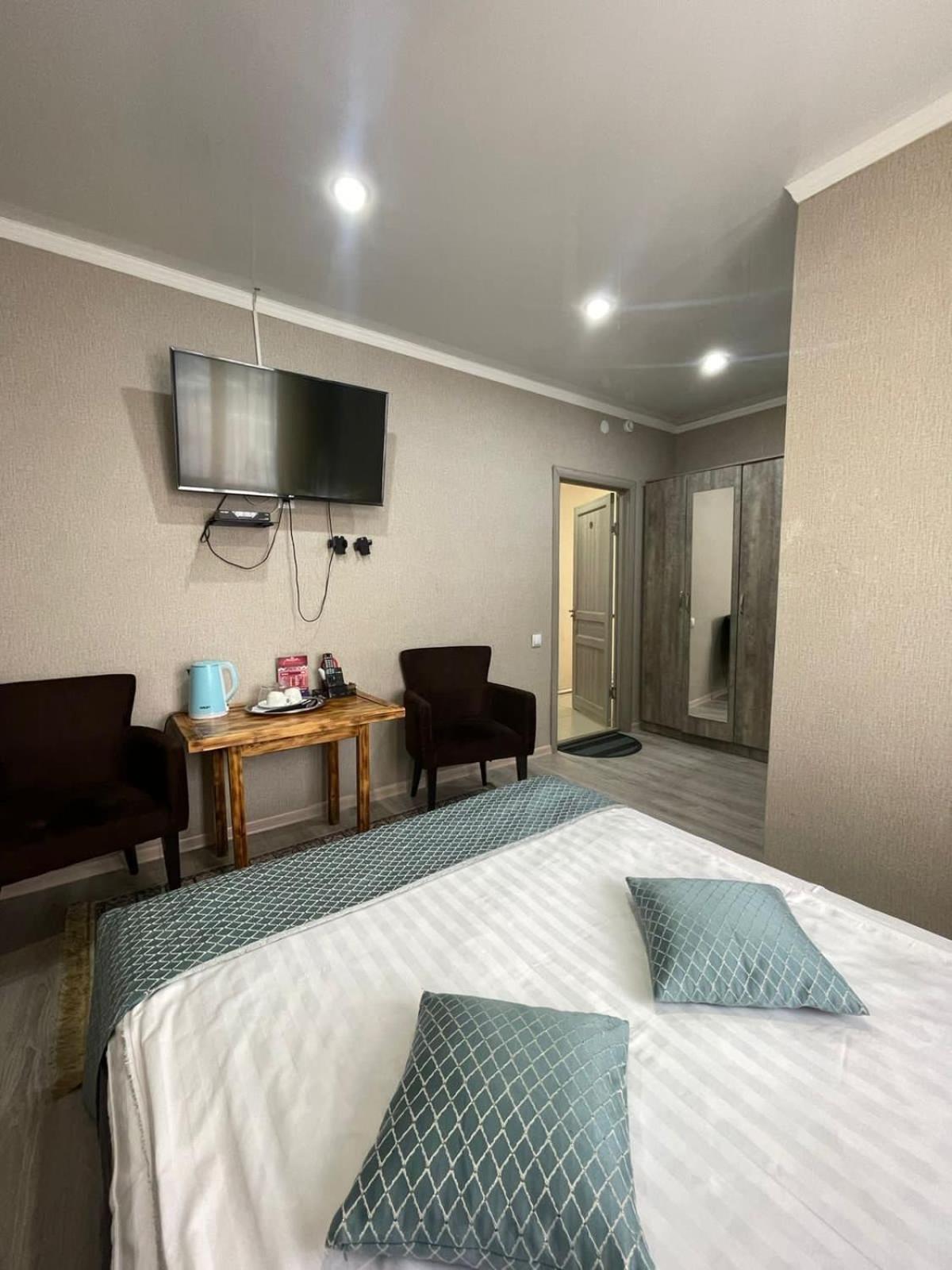סמיי Vip Mini Hotel מראה חיצוני תמונה