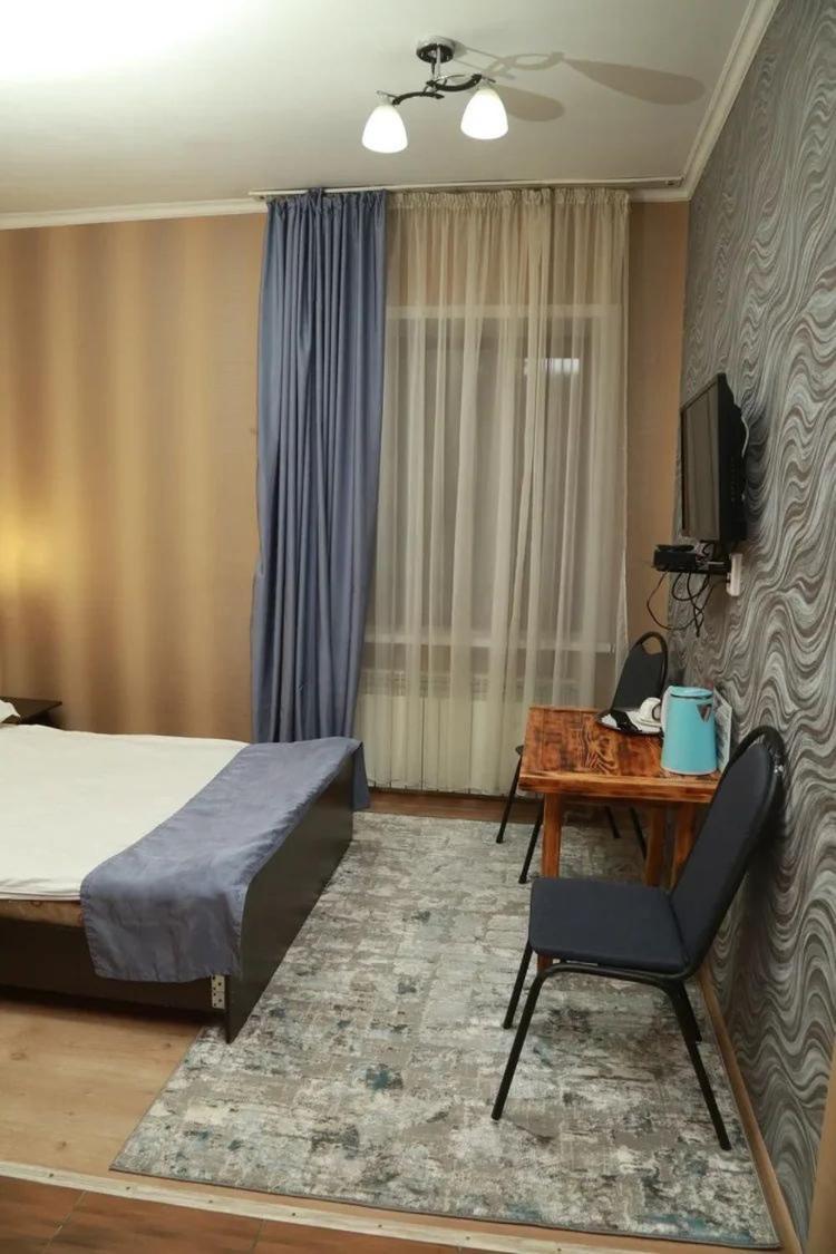 סמיי Vip Mini Hotel מראה חיצוני תמונה