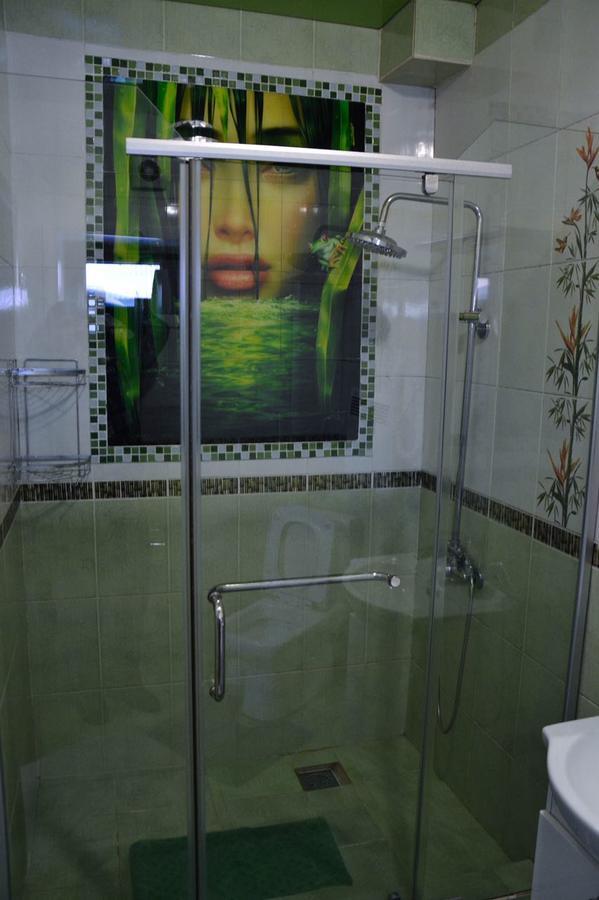 סמיי Vip Mini Hotel מראה חיצוני תמונה