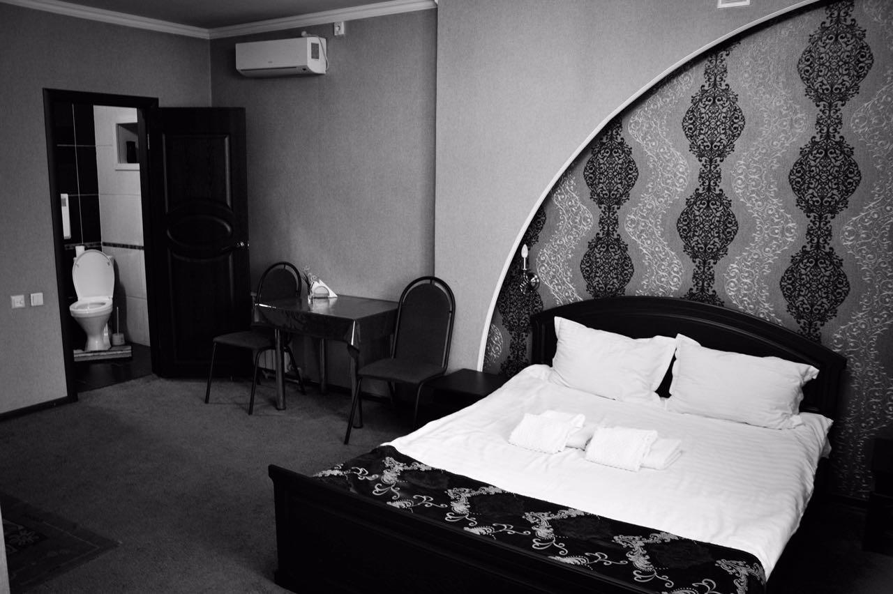 סמיי Vip Mini Hotel מראה חיצוני תמונה